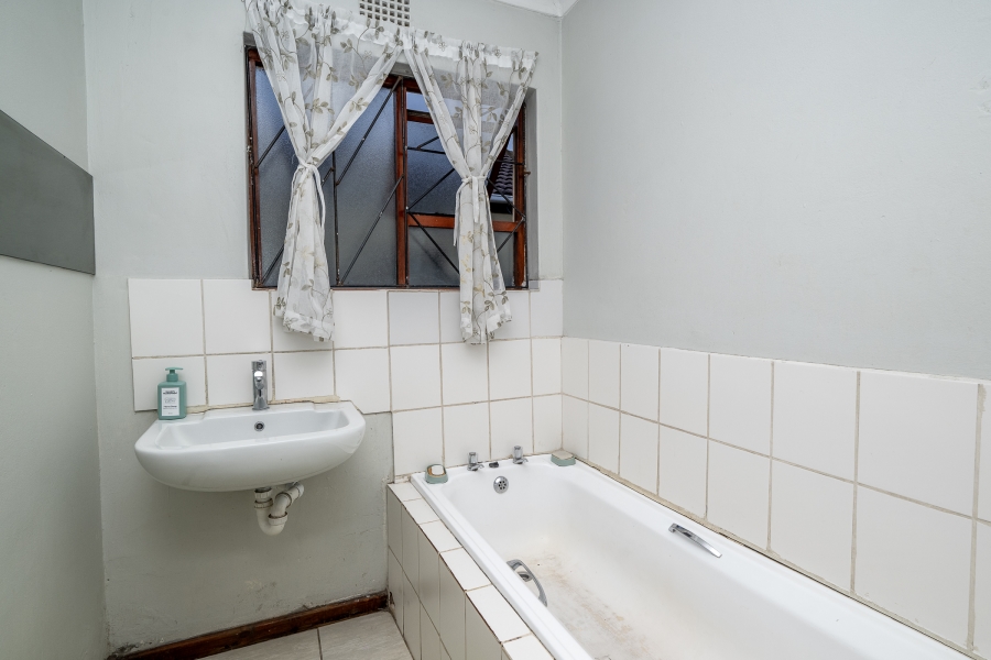 2 Bedroom Property for Sale in Highbury Park Western Cape